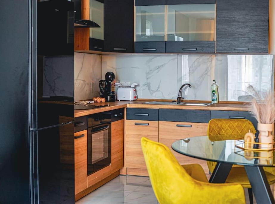 Stylish Seafront Spinola Apartment Saint Julian's Eksteriør bilde