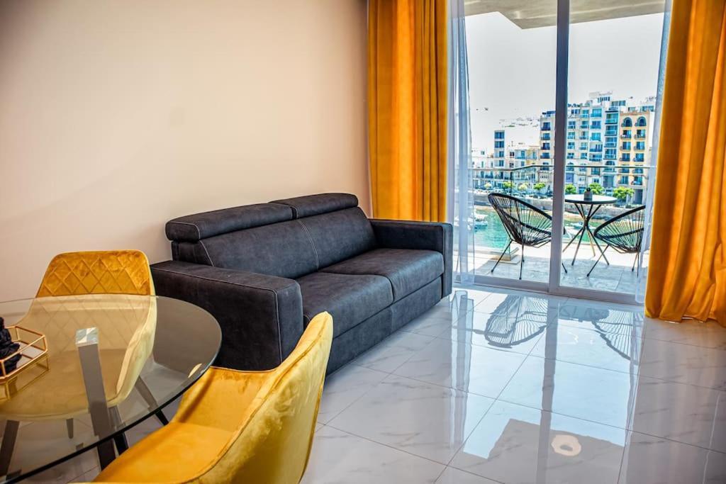 Stylish Seafront Spinola Apartment Saint Julian's Eksteriør bilde