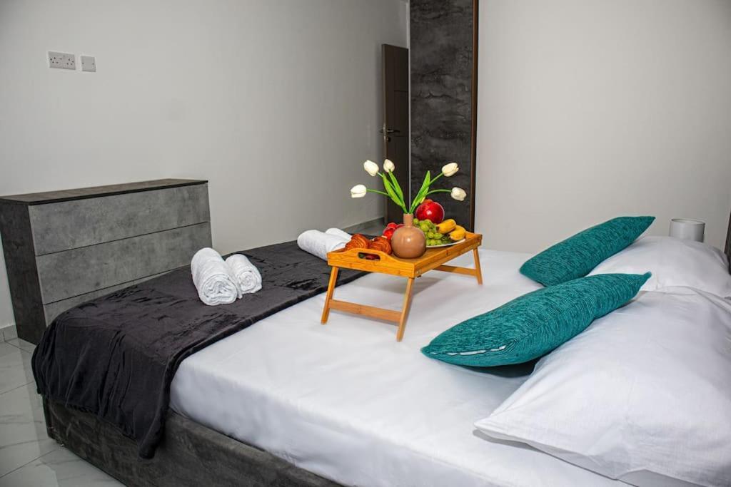 Stylish Seafront Spinola Apartment Saint Julian's Eksteriør bilde