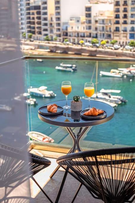 Stylish Seafront Spinola Apartment Saint Julian's Eksteriør bilde