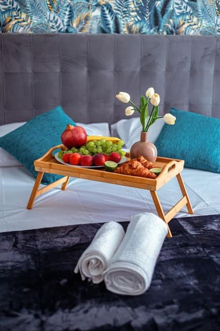 Stylish Seafront Spinola Apartment Saint Julian's Eksteriør bilde