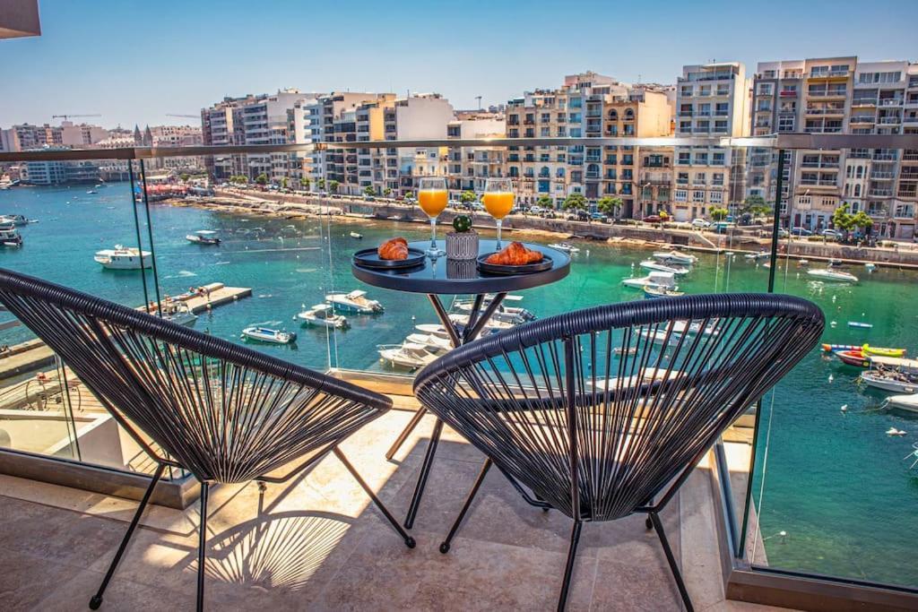 Stylish Seafront Spinola Apartment Saint Julian's Eksteriør bilde